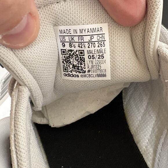 Adidas Barreda Sportswer Men’s Size 9 Athletic Shoe JR1325 New In Box - Picture 3 of 7